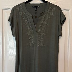 Cable & Gauge Olive Embroidered Blouse